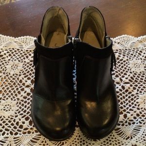 JBU Jambu Genuine Leather Pilot booties